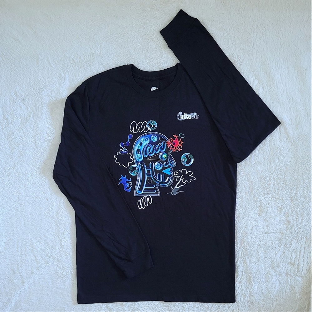 Nike👟 Abstract Head Long Sleeve Tee👕 - NWT